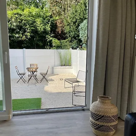 Daire Unique Luxury With Cosy Garden!
