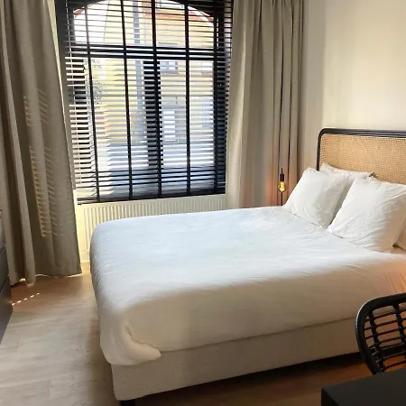 Unique Luxury With Cosy Garden! Daire *